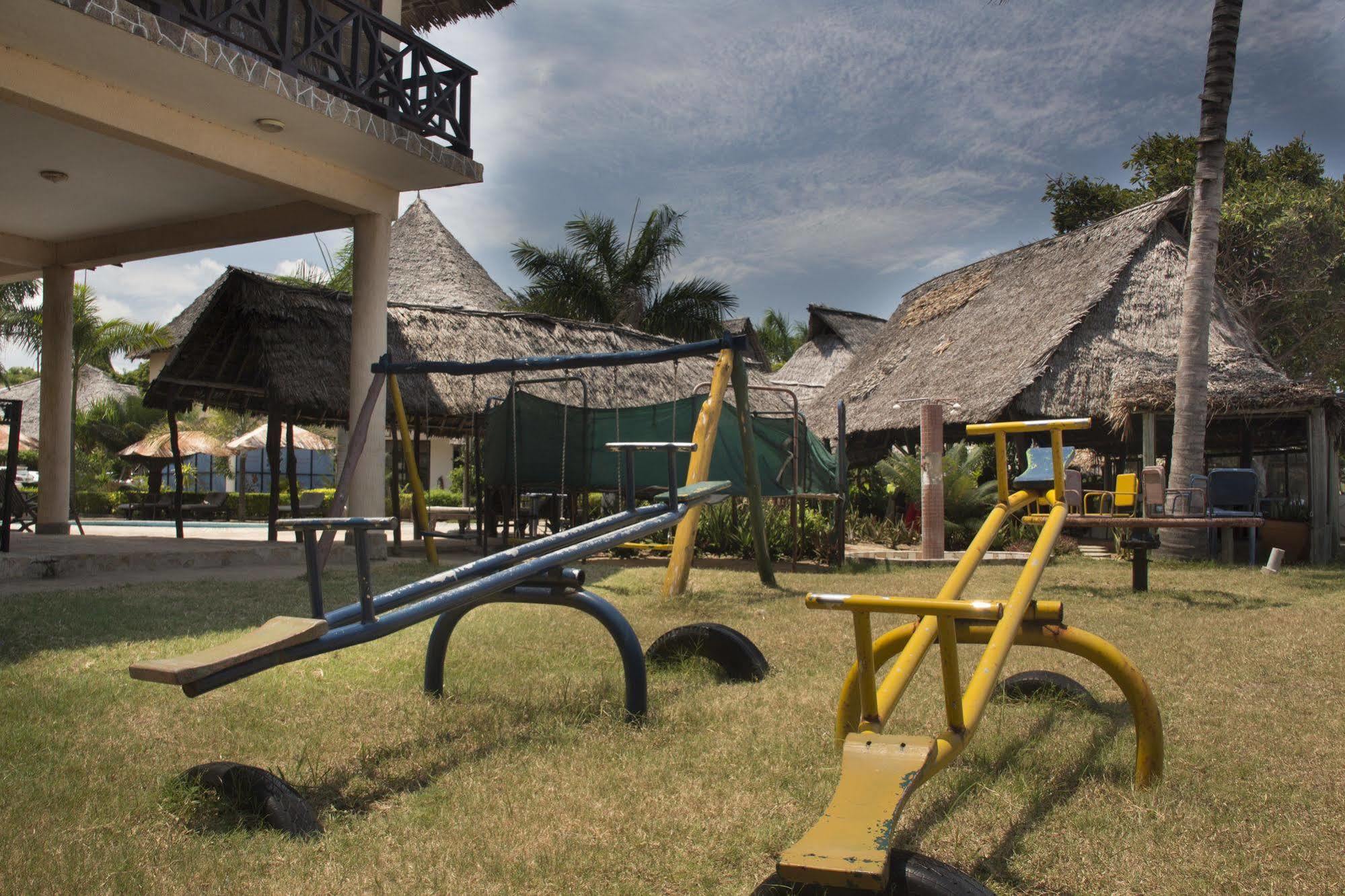 Millennium Sea Breeze Resort Bagamoyo Exteriör bild